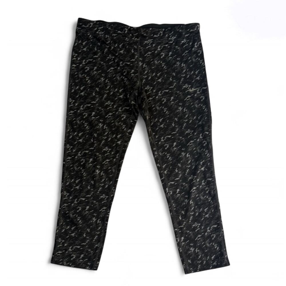 Nike Black and Gray Patterned Capri Dri-Fit Leggings size Large